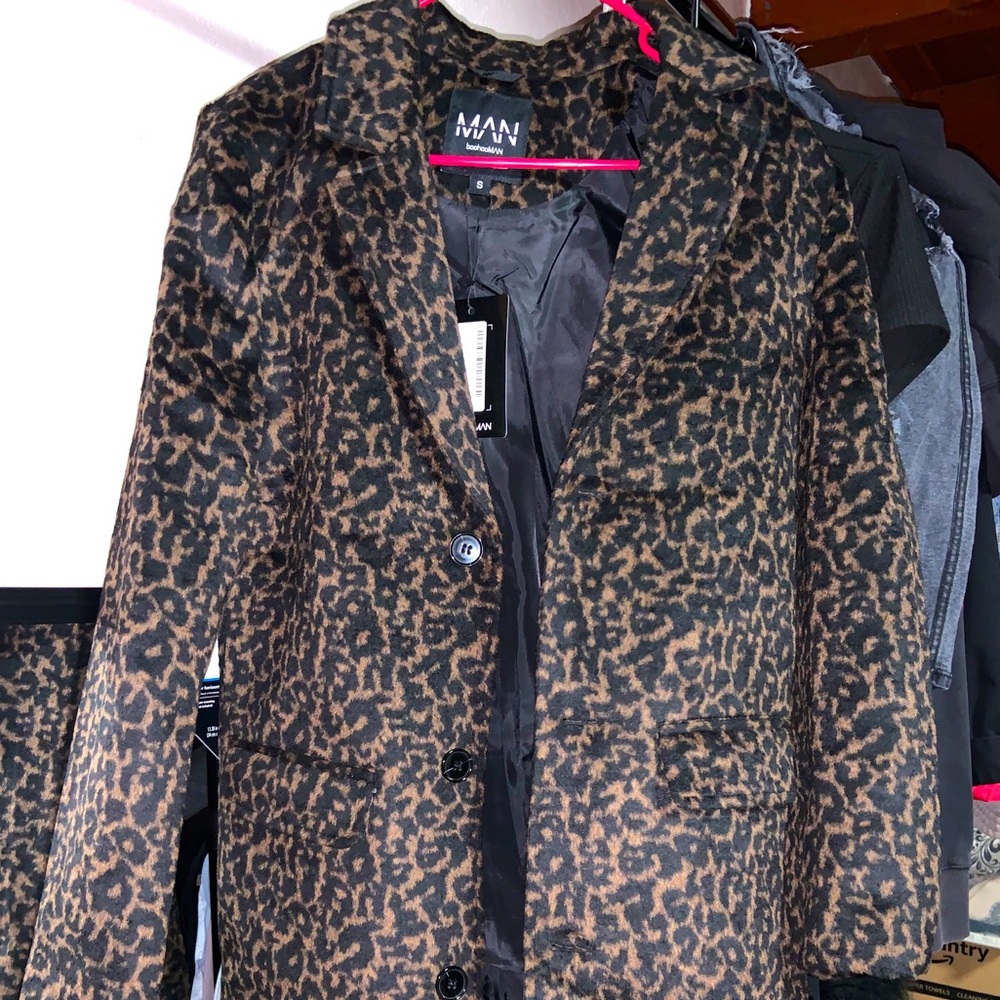 Cheetah print men’s overcoat